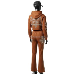 Survêtement pour femmes en molleton de coton 280GSM, sweat-shirt court marron doux, pantalon évasé, strass, transfert thermique, logo personnalisé, survêtements grande taille - Product Image 5