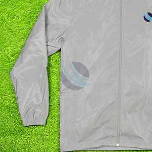 Veste de pluie streetwear à design de logo personnalisé pour hommes veste coupe-vent résistante à la pluie et à l'eau veste d'extérieur légère pour hommes - Product Image 3