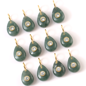 Colgante de Moda con Incrustaciones de Piedras Sueltas Dobles, Hecho a Mano con Plata 925 Chapada en Oro y Gema de Ágata Musgosa Natural - Product Image 1