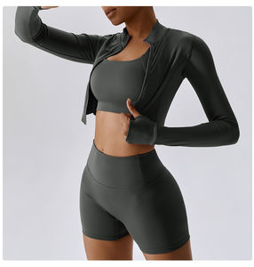 Conjuntos de yoga y fitness con logotipo personalizado OEM para mujer, ropa deportiva sin costuras de talla grande, sujetador, pantalones cortos, mallas para entrenamiento, ropa de gimnasio - Product Image 4