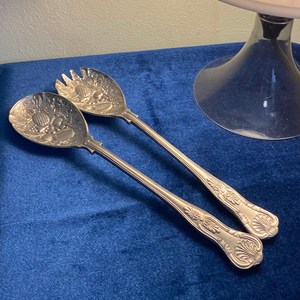 เซิร์ฟเวอร์สลัดสแตนเลสทำด้วยมือสุดหรูสำหรับเครื่องครัวเครื่องใช้ในครัวเรือนโรงแรมและร้านอาหาร - Product Image 1