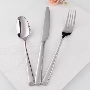 Couverts et argenterie de différentes tailles pour une table à manger luxueuse et écologique en acier inoxydable - Product Image 5