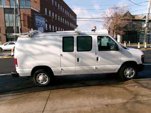 Fourgon utilitaire Ford E-Series E-350 Super Duty 2013 d'occasion, conduite à gauche/droite - Product Image 2