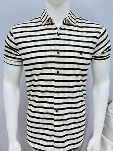 เสื้อยืดผู้ชายทรงสลิมฟิตผ้าคอตตอนเนื้อนุ่มระบายอากาศได้ดีและทนทานในปริมาณที่มากจากอินเดีย - Product Image 3