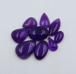 Cabochon en améthyste de haute qualité, pierre précieuse naturelle lisse, forme mixte, taille libre, couleur violette naturelle - Product Image 1