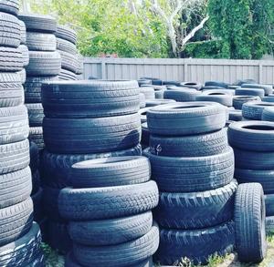 Pneus Radiaux d'Occasion Propres et en Gros pour Voitures Particulières 215/70R16 avec Indice de Vitesse H Prêts pour l'Exportation Mondiale – Achetez des Pneus PCR à Bas Prix - Product Image 5