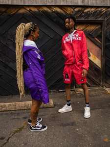 Ensemble de vêtements de sport brodés à fermeture éclair personnalisés Sweat à capuche et short en nylon neutre avec patchwork brodé pour hommes Survêtement unisexe - Product Image 3