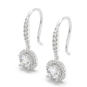 Boucles d'oreilles en diamant pour femmes avec finition or blanc de luxe Excellente qualité pour anniversaire de mariage ou cadeaux d'anniversaire! En vente! - Product Image 4