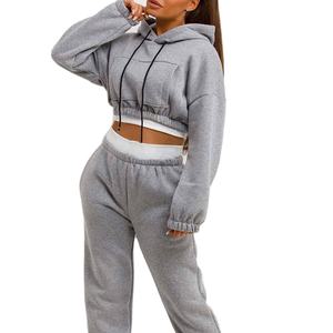 Conjunto Deportivo de 2 Piezas para Mujer, con Botones Bordados, 100% Algodón Felpa, MOQ Bajo, Estilo Urbano - Product Image 5