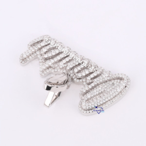 จี้ฮิปฮอปสีทอง14K สุดหรูสำหรับผู้ชายแบบตัดกลม VVS ความคมชัดคุณภาพสูงจี้เพชรรูปตัวอักษรสำหรับปลูกในห้องแล็บ - Product Image 3