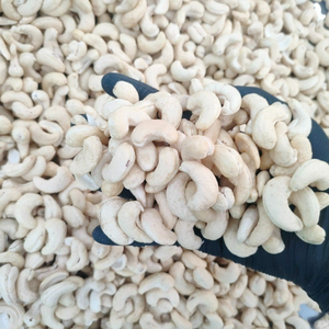 เม็ดมะม่วงหิมพานต์ Kaju badam santigo W240 W180 W320เม็ดมะม่วงหิมพานต์แห้ง - Product Image 1