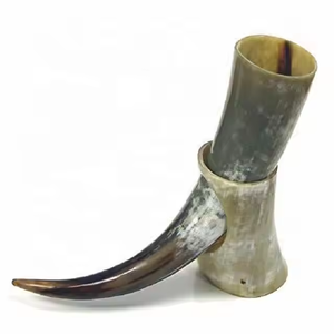 Cuerno de búfalo de alta calidad bebiendo con taza vikinga para beber a precio mayorista por Crescent Crafts - Product Image 1