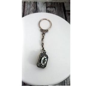 Porte-clés vintage en forme de feuille, sangle en cuir, anneau en métal aluminium, pendentif, accessoire de mode fait main écologique pour cadeaux personnels - Product Image 3