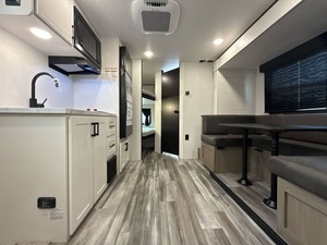 Nouvelle caravane Jayco Jay F-l-i-g-h-t Slx 197MB 2026 prête à la vente, caravane de camping à vendre pour le camping - Product Image 3
