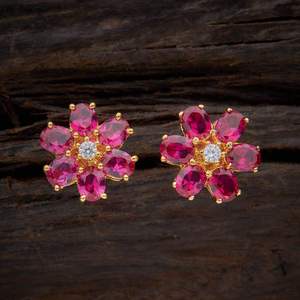 Boucles d'oreilles pendantes religieuses tendance Zircon 136753 avec motif floral, finition dorée, pour femmes, en alliage de zinc, acier inoxydable, laiton - Product Image 1