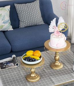 Base Decorativa para Pastel de Metal con Soporte Resistente, Ecológica, Personalizable en Color y Forma, Apta para Lavavajillas, para Pasteles de Bodas y Eventos - Product Image 3