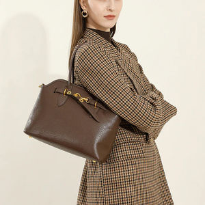 2025กระเป๋าสะพายข้างหนังวัวแฟชั่นสำหรับผู้หญิงกระเป๋าสะพายข้างแบบเรียบง่ายโลโก้ตามสั่ง - Product Image 4