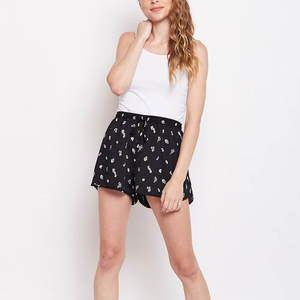 Shorts d'entraînement légers de haute qualité pour femmes Nouveaux shorts imprimés avec logo personnalisé pour femmes de grande taille - Product Image 4