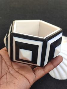 Bracelet jonc géométrique multicolore en acrylique irrégulier pour femme, accessoires empilables tendance, bijoux de mode écologiques pour mariage - Product Image 3