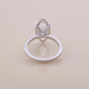 Bague de fiançailles en diamant de laboratoire taille marquise 4,05 carats, or blanc, jaune et rose 9K, avec pavé, pour mariée - Product Image 5