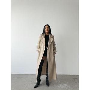 Gabardina de Cuero para Mujer en Color Piedra - Product Image 2