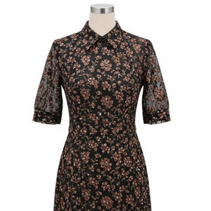 Sweat à capuche en coton polyester tricoté pour femme avec tissu doux anti-boulochage, design élégant, parfait pour les vêtements décontractés et les sports - Product Image 2