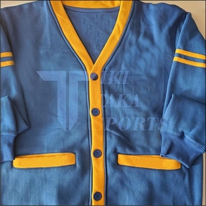 Cárdigan de punto de moda universitaria para mujer, decoración de botones de tela de punto, diseño bordado propio - Product Image 1