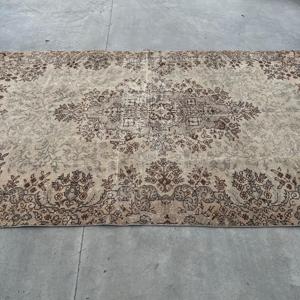 พรมวินเทจ ขนาด 5.3x9.1 ฟุต สีน้ำตาลเทา ลายตารางหมากรุก ทำจากขนสัตว์ พรมตุรกี - Product Image 3