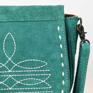 Sac à bandoulière en cuir suédé rustique sac de conception cousu de botte occidentale sac à bandoulière en cuir de haute qualité au prix de gros - Product Image 5