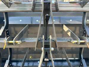 2025 IRONCRAFT 3106 Box Blade / Scraper - 6 Ft Width, Standard Duty, Versatile Land Leveling Attachment - Product Image 6