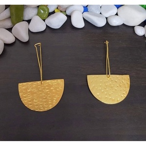 Boucles d'oreilles en laiton plaqué or faites à la main, style géométrique bohème ethnique, pour fête, mariage, cadeau - Product Image 1