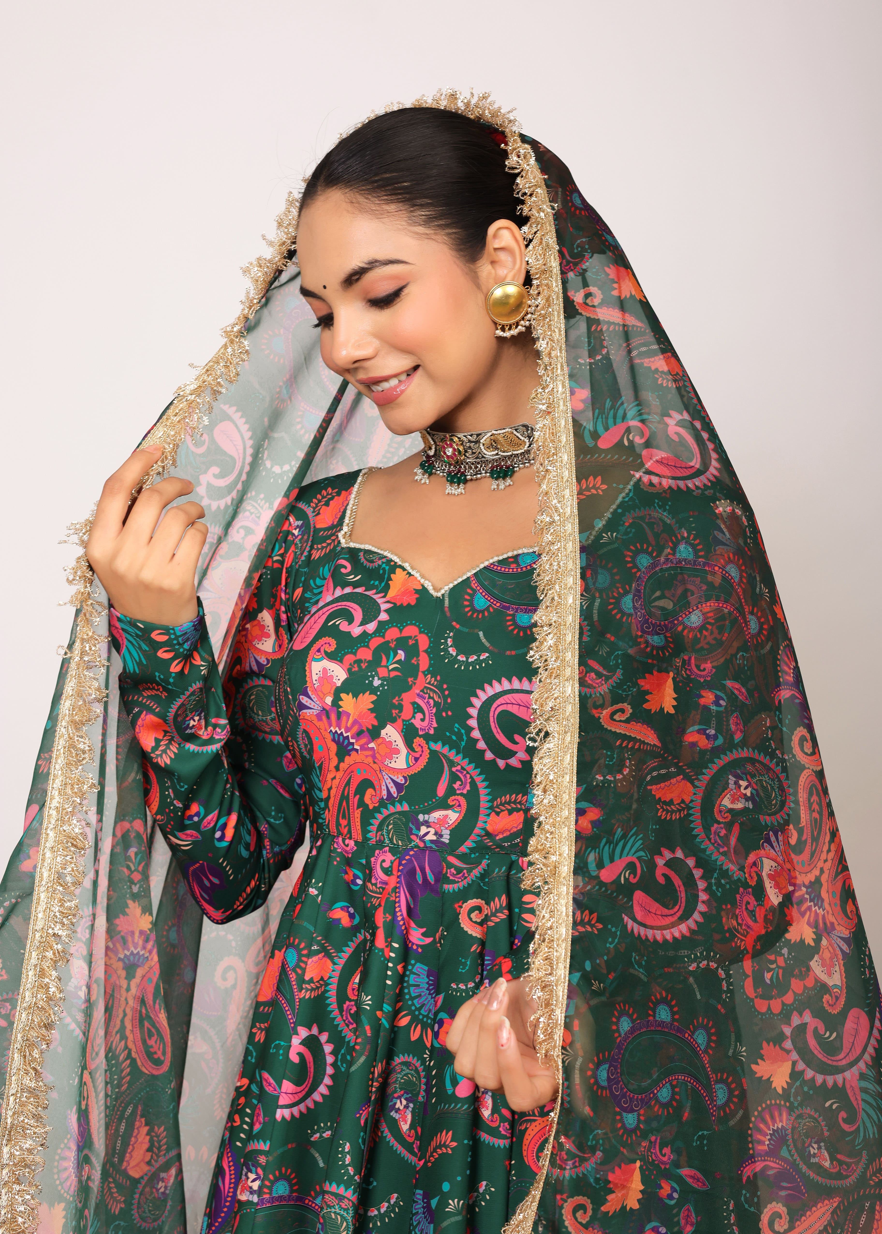 สีเขียวและสีชมพู