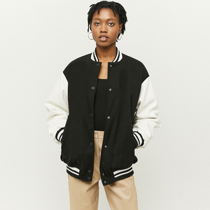 Chaqueta Universitaria Acolchada Personalizable para Mujer con Estampado y Cierre de Botones de Cuerno, Ropa de Calle Clásica de Béisbol - Product Image 3