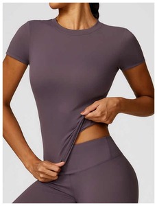 Sujetador deportivo con logotipo personalizado para mujer y top de Yoga de cintura alta, conjunto de entrenamiento de gimnasia de manga corta, talla XL, mallas de trabajo de 2 piezas - Product Image 3