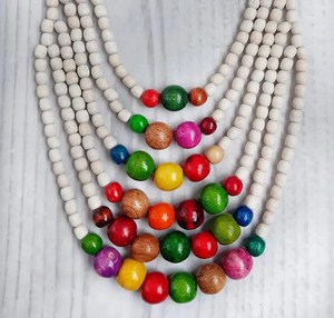 Nouveau Collier Multicouche Bohème en Corail Rouge Perlé avec Pompon pour Femme, Bijou Tendance et Accessoire de Mode Féminin - Product Image 4