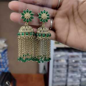 Pendientes Jhumki Indios Chapados en Oro con Circonitas, Estilo Étnico, Joyería para Mujer, Accesorios de Perlas, Última Moda, Gran Venta - Product Image 1