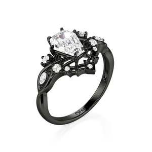 นาฬิกาข้อมือรูปโลงศพลายใยแมงมุมสีดำสไตล์โกธิค Jeulia - Product Image 2