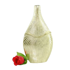 Maceta de metal con acabado dorado de Artes Creativas - Product Image 1