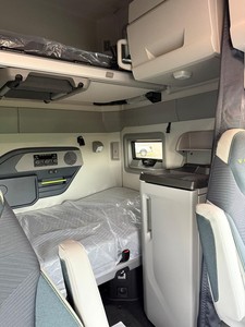 NUOVISSIMO VOLVO VNL64T860 2026 12.8L 6 Cilindri Diesel 455CV Motore Tipo D13TC 6x4 Trasmissione AMT Guida a Sinistra - Product Image 3