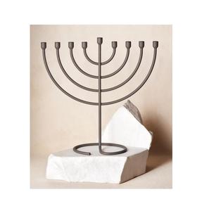 Bougeoir Menorah en or Décoration d'intérieur en métal massif avec finition plaquée Bougeoir idéal pour la conception de vaisselle - Product Image 5