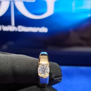 แหวนเพชรทรงโซลิแตร์ ดีไซน์ D GLEAM JEWELS ผลิตด้วยมือจากเพชรเลี้ยงในห้องปฏิบัติการ สีเหลือง ทองคำแท้ 14k ได้รับการรับรองจาก IGI เหมาะสำหรับงานหมั้น งานแต่งงาน และงานเลี้ยง ระดับความสะอาด VVS-VS - Product Image 2