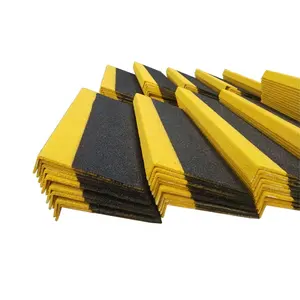 Efecto de advertencia negro y amarillo, peligro, raya FRP, pasarela de seguridad antideslizante, cubierta de banda de rodadura para escalera, nariz de escalera