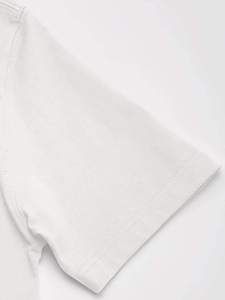 Camiseta blanca lisa para hombre, con bolsillo en el pecho, corte regular, manga corta, cuello redondo, básica. - Product Image 6
