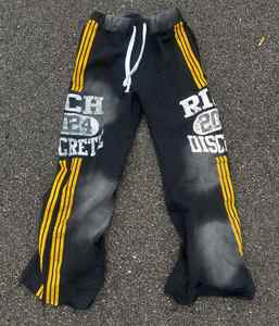 ชุดเสื้อฮู้ดผ้าซักกรดชุดวอร์มปักลายสำหรับแบรนด์แฟชั่นหรือสั่งติดฉลากได้ตามต้องการ - Product Image 2