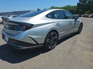 Hyundai Sonata 2024 impecablemente limpio - Product Image 2