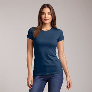 Cómoda camiseta sólida para mujer hecha con tela suave, asegura comodidad, silueta moderna y aspecto clásico para cada ocasión - Product Image 4
