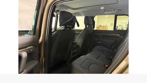 Land Rover Defender 130 P400 S 2025, Seminuevo en Excelentes Condiciones - Product Image 2