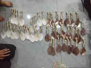 Cuillère en nacre du Vietnam, finition naturelle polie, fabrication artisanale, vente en gros, export, idéale pour les entreprises de vaisselle haut de gamme - Product Image 5