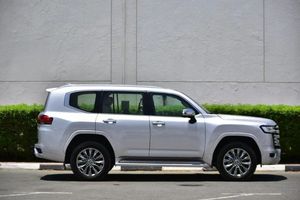 T-oyota LandCruiser à vendre à des prix abordables pour un utilitaire robuste - Product Image 5