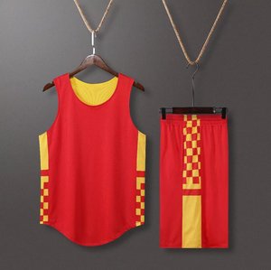 Conjunto de camiseta de baloncesto reversible personalizado, uniforme de malla de secado rápido con diseño de sublimación, transpirable, listo para el juego de práctica - Product Image 3